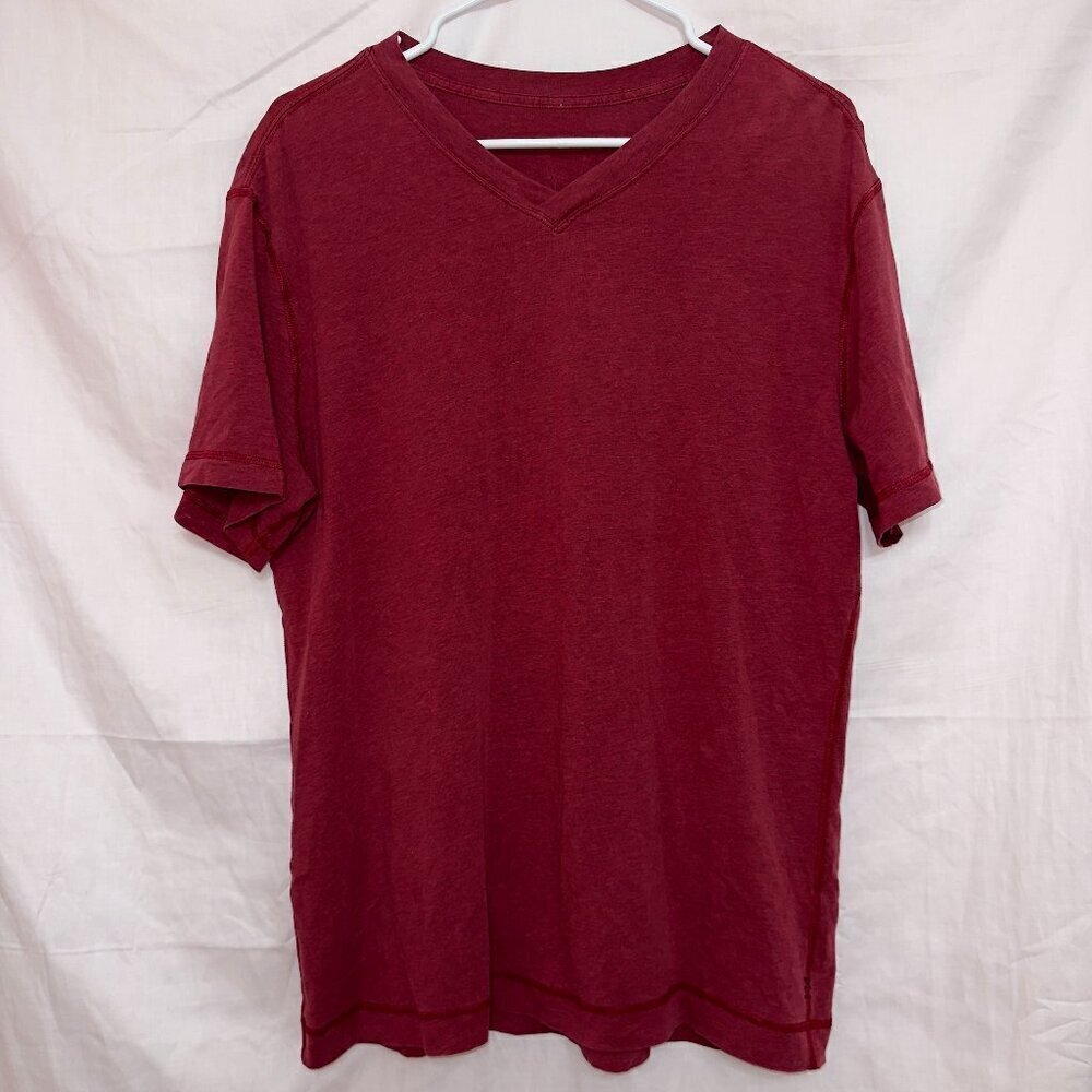 Men's Lululemon red short sleeve v neck t-shirt *see measurements*